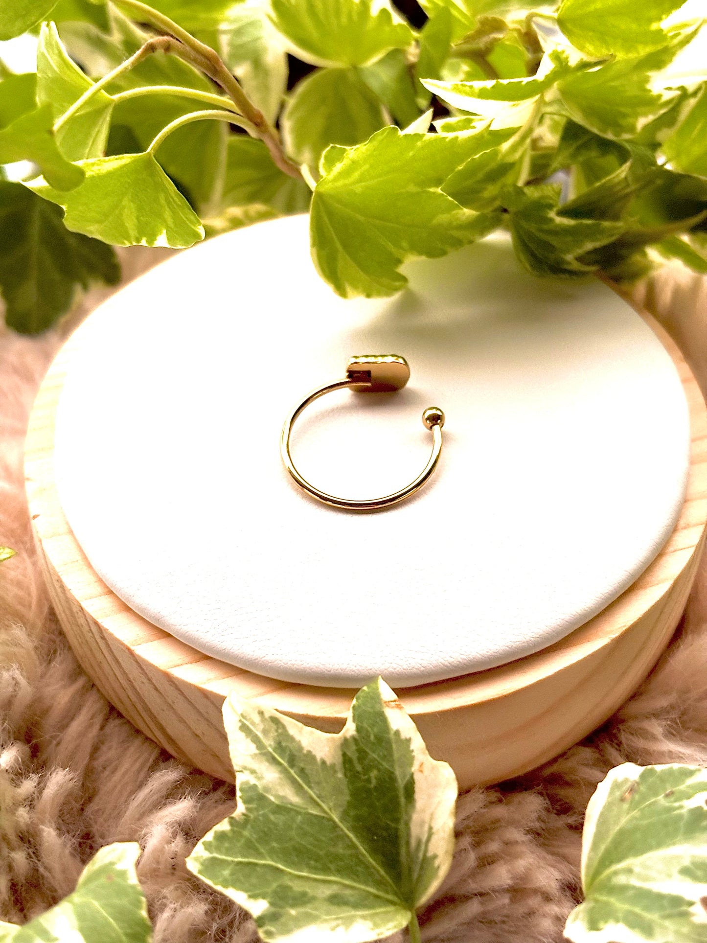 bague avec pierre naturelle