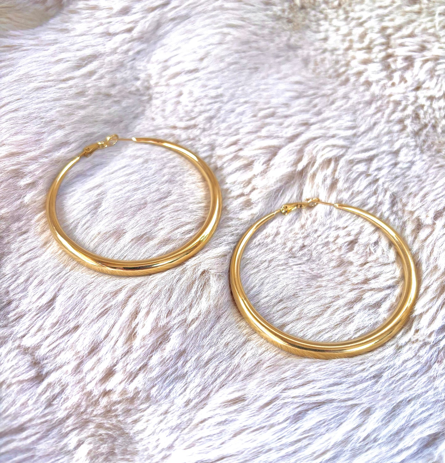 Boucles d’oreilles créoles dorées