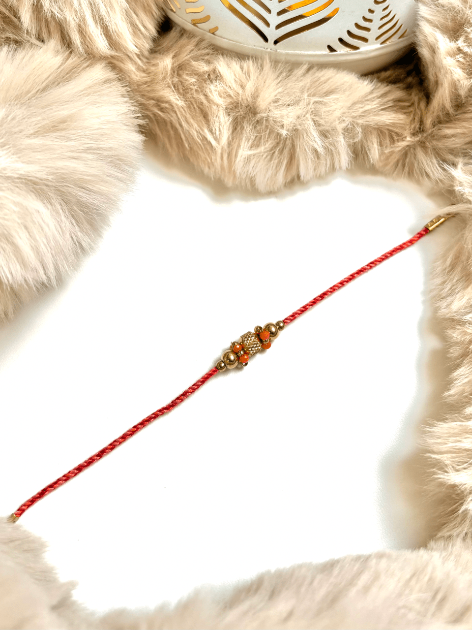 Bracelet corail avec perles dorées