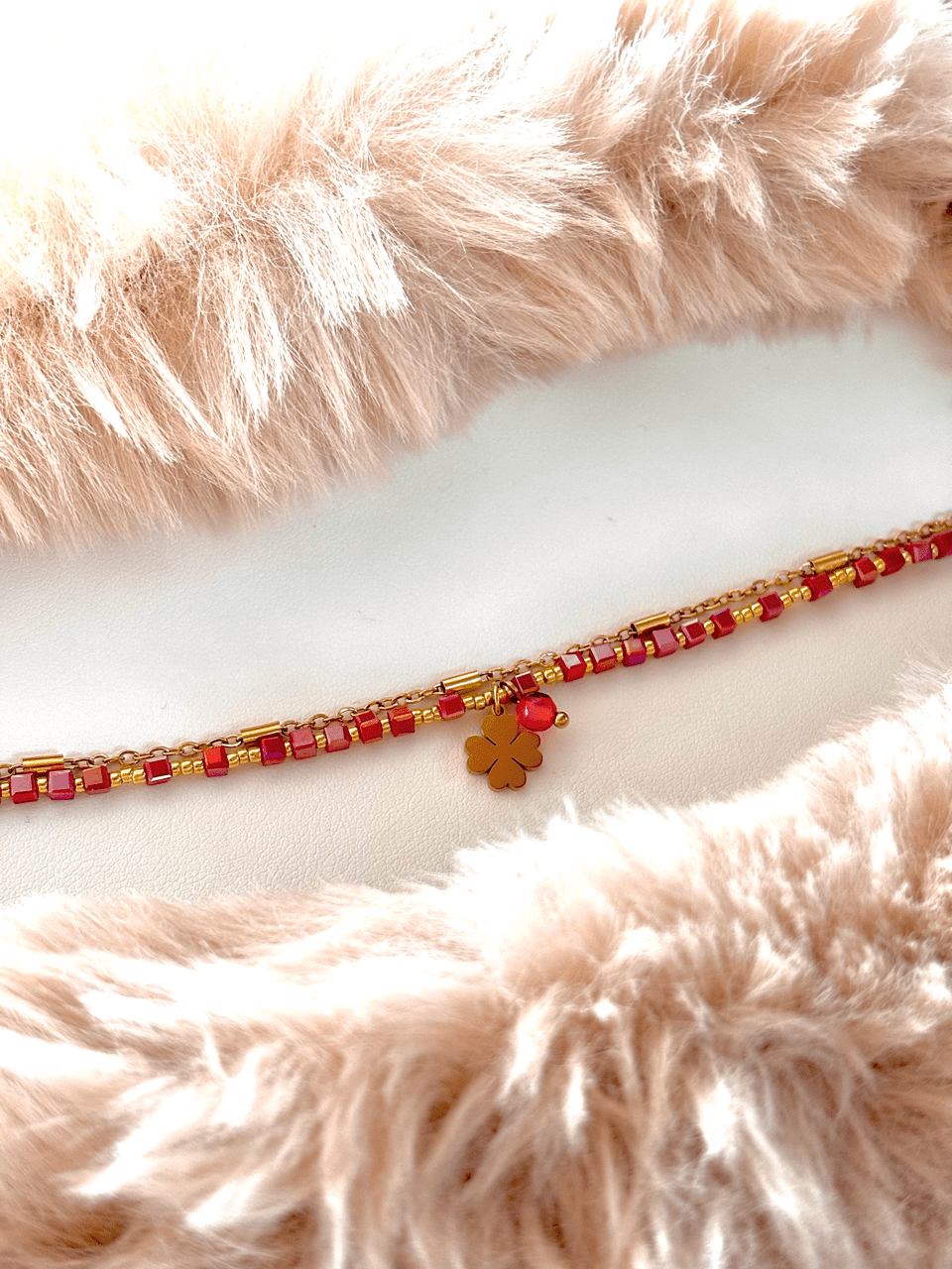 Bracelet porte-bonheur coloris rouge