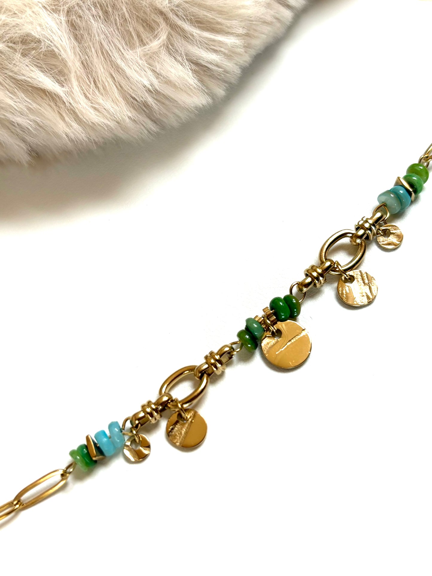 Bracelet coloris émeraude et or