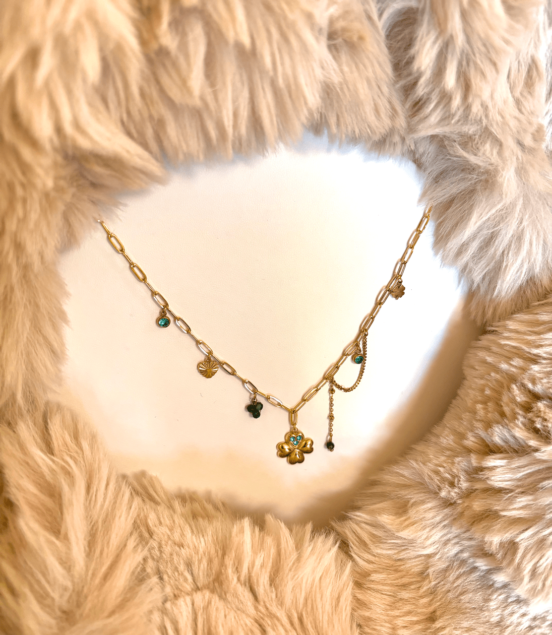 Collier avec pierre naturelle Turquoise