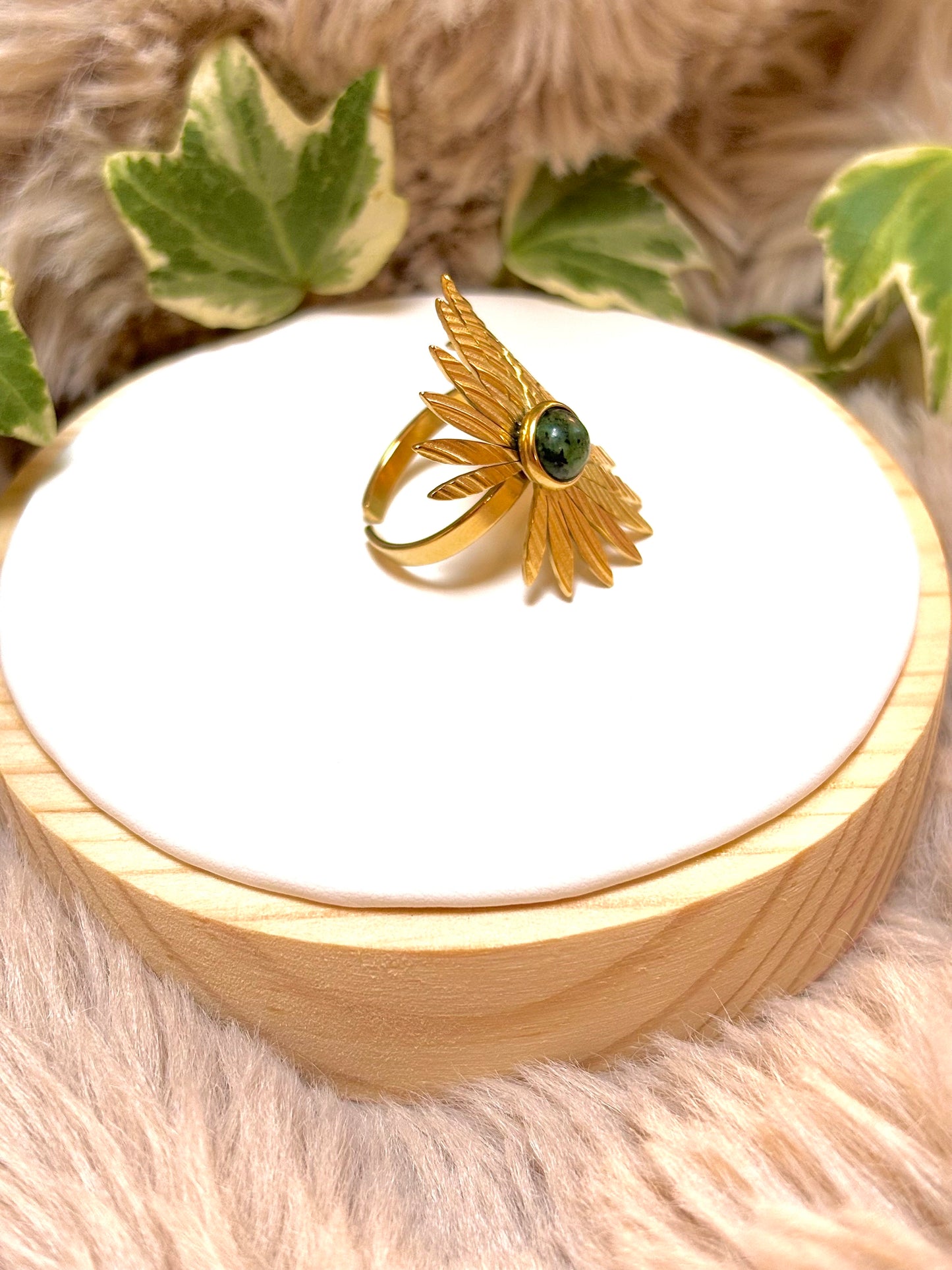 bague avec pierre naturelle
