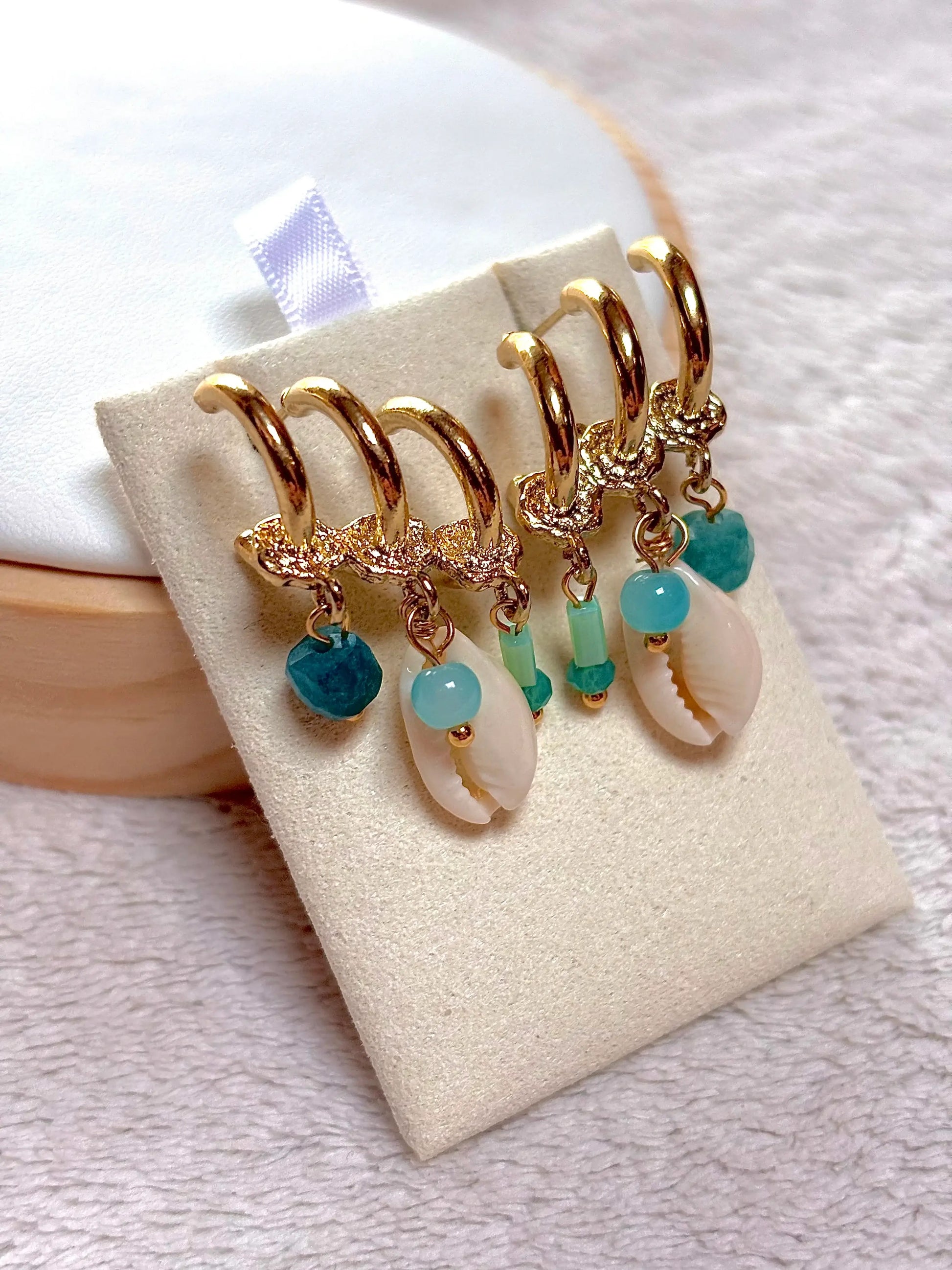 boucles d'oreilles avec coquillages cauris