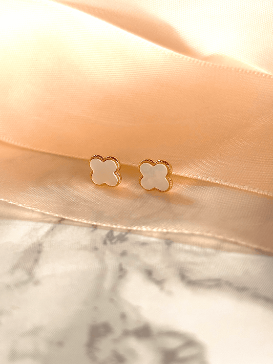 Boucles d’oreilles puces