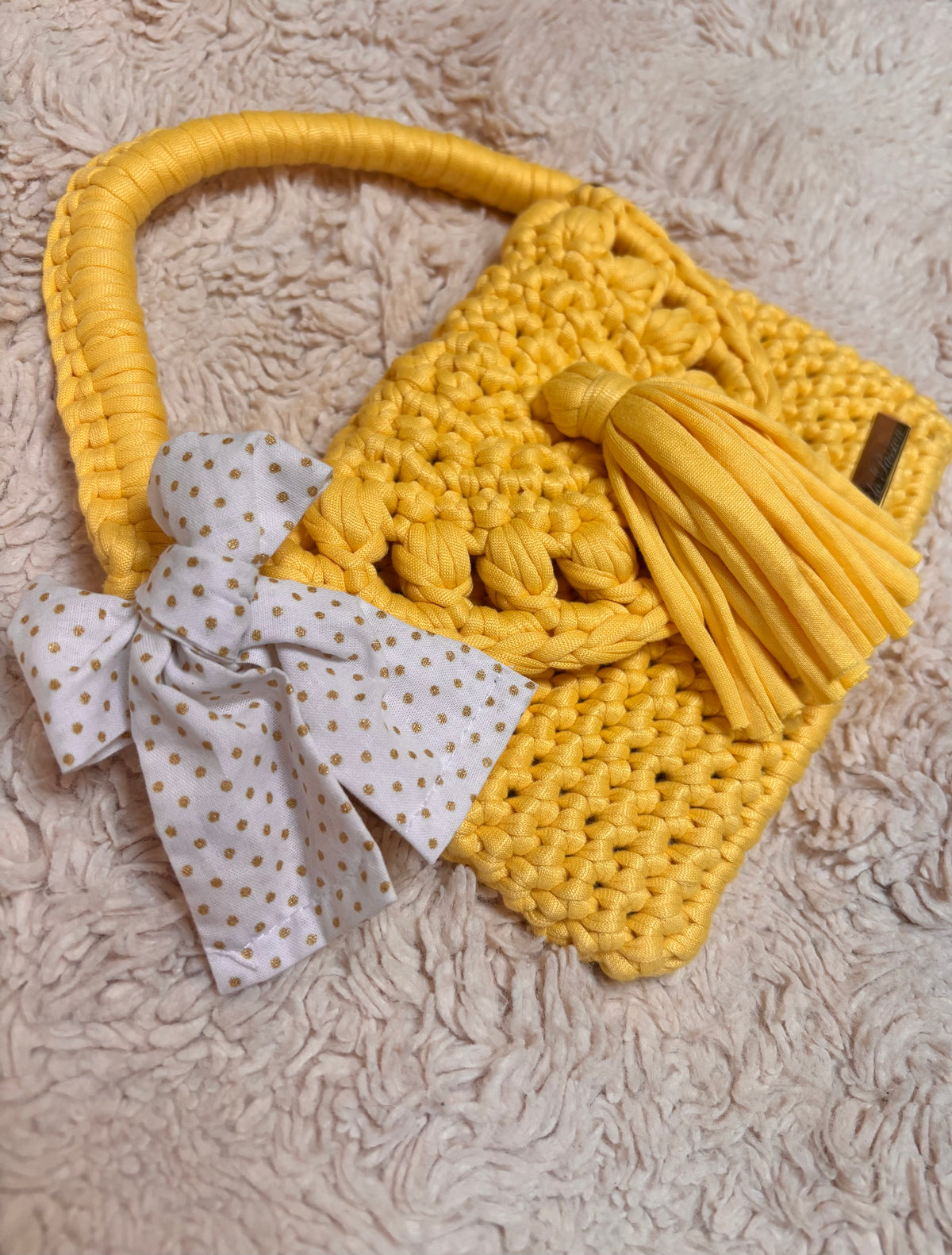 Détail des finitions du sac ALIA au crochet