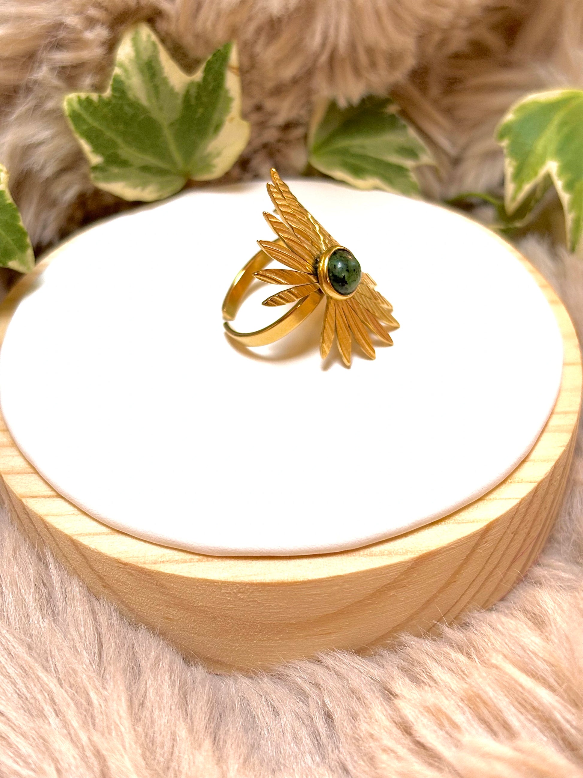 bague avec pierre naturelle