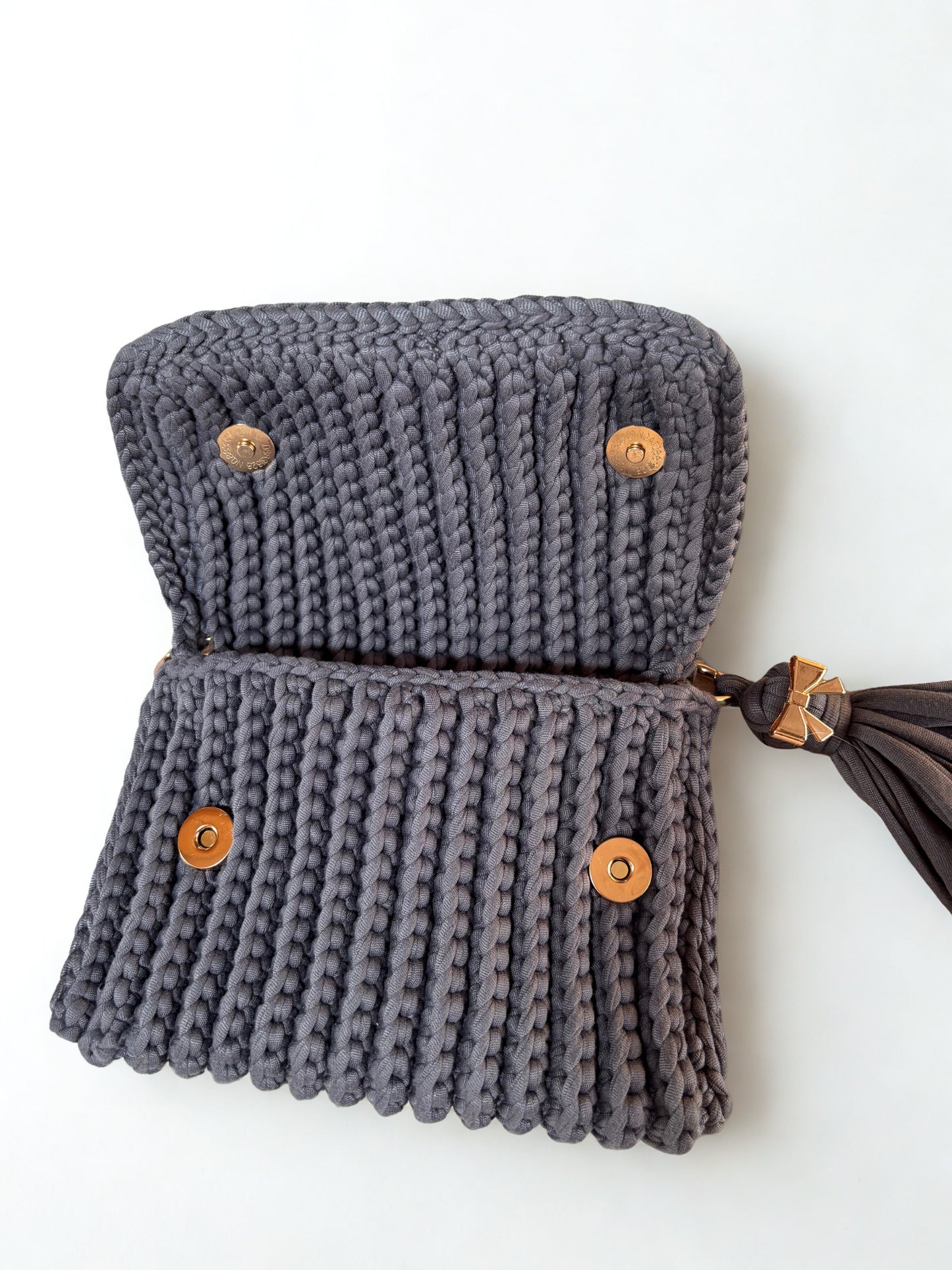 Pochette NOELIA - Mini Sac avec noeud papillon - Coloris GRIS